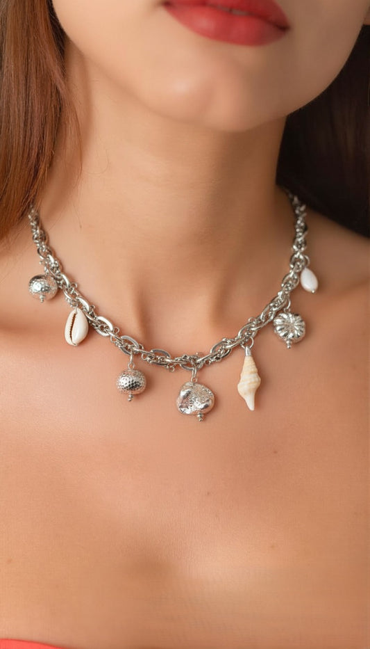 Silver Seashell Charm Necklace | Ocean-Inspired Chunky Link Choker
