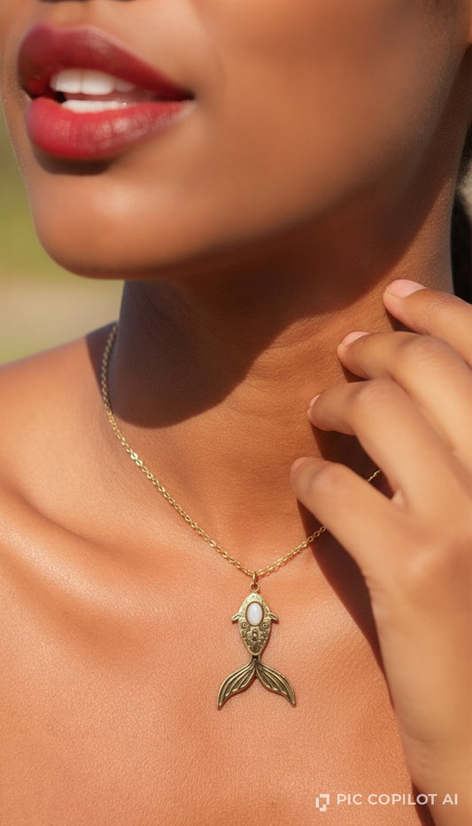 Vintage Gold Fish Pendant Necklace with Oval Gemstone Inlay